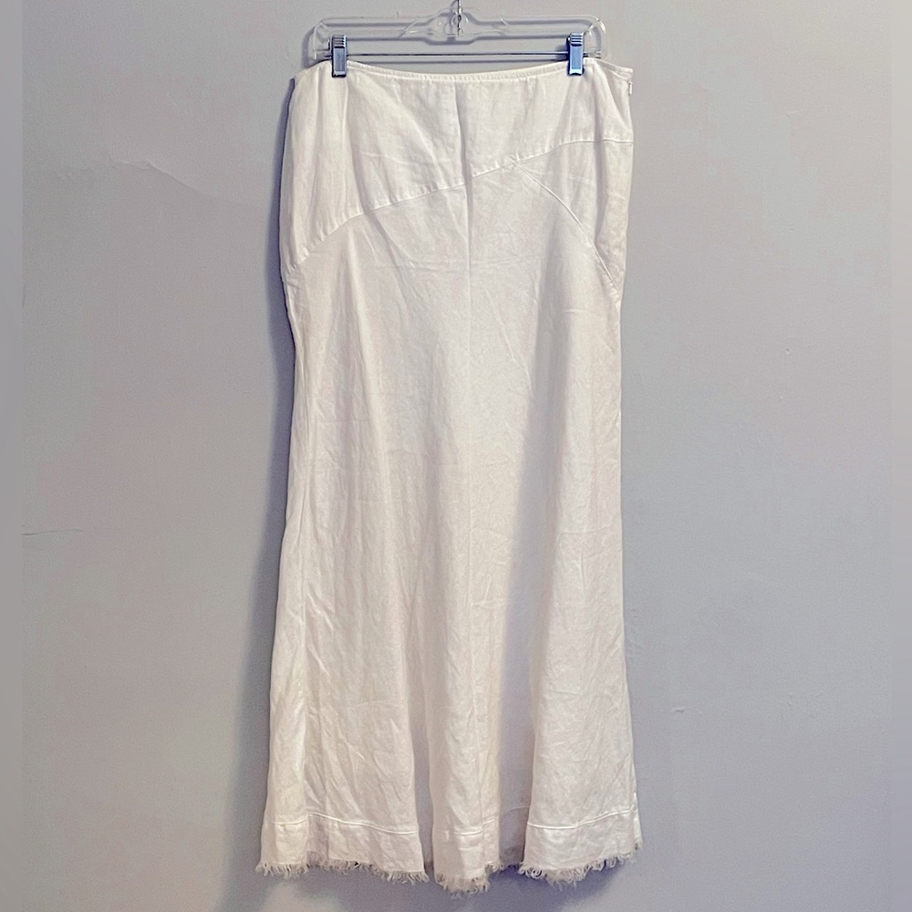 Eddie Bauer White linen bias cut Skirt